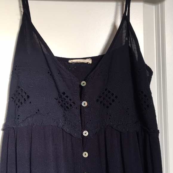 Dress - Picture 3 of 6